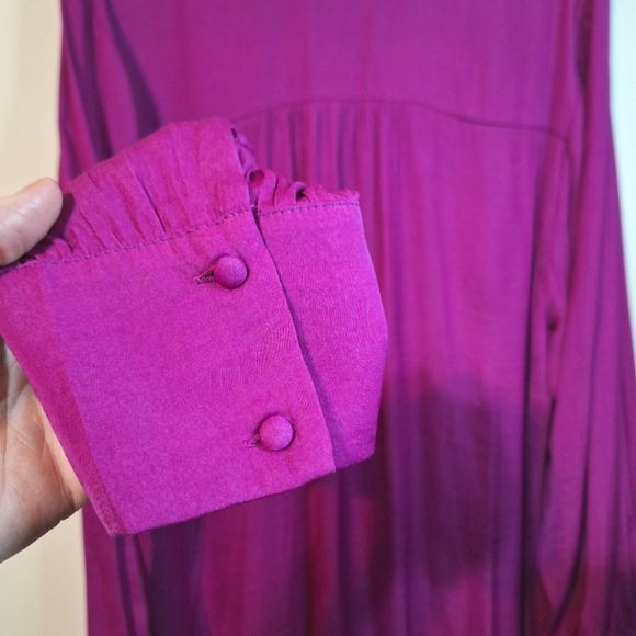Joie 2X v-neck satin long baloon sleeve fushia blouse - Picture 7 of 7